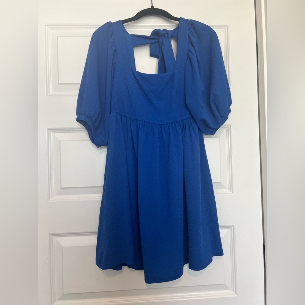 Vestique Dress